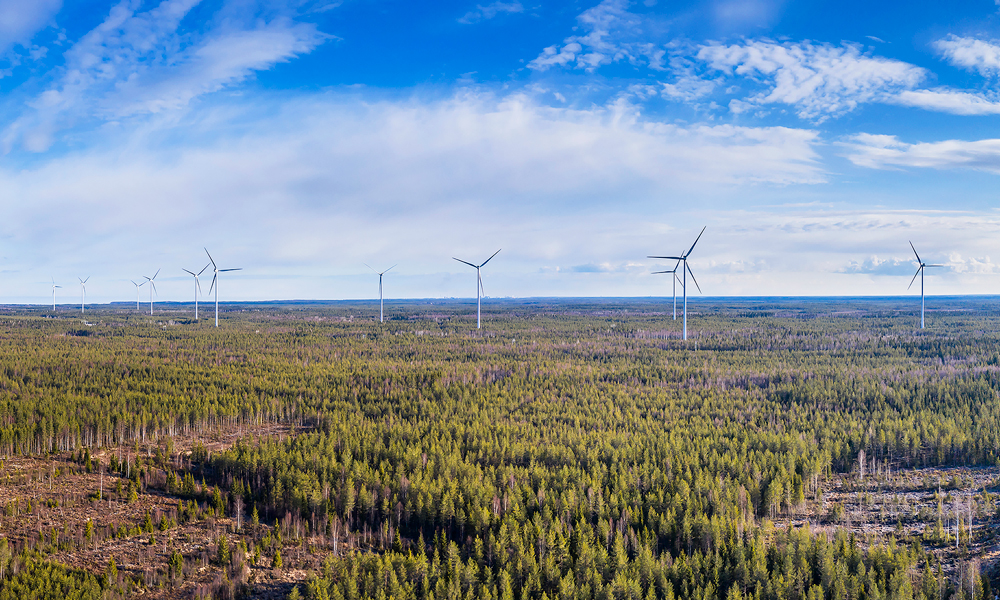 Naantalin Energia Puhuri Tuulimyllyt - tuulivoimalaitoksia